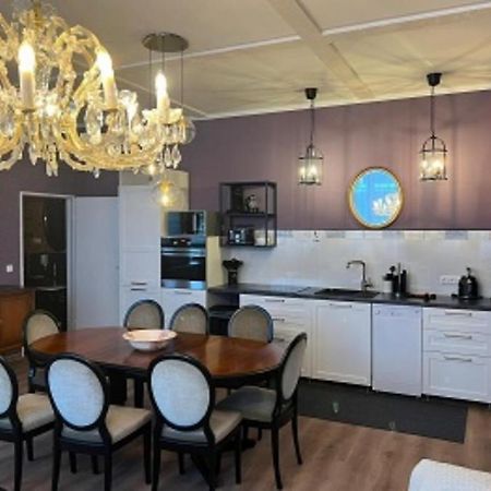 Ferienwohnung Alte Schule 22 Am Saseler Markt 2 Schlafzimmer & Baeder Hochwertig Гамбург Экстерьер фото