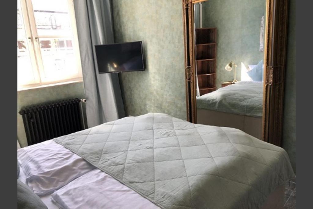 Ferienwohnung Alte Schule 22 Am Saseler Markt 2 Schlafzimmer & Baeder Hochwertig Гамбург Экстерьер фото